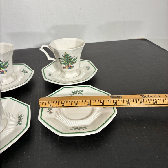 Nikko Christmastime Octagon Tea Cups & Saucers 4 sets - Picture 7 of 8